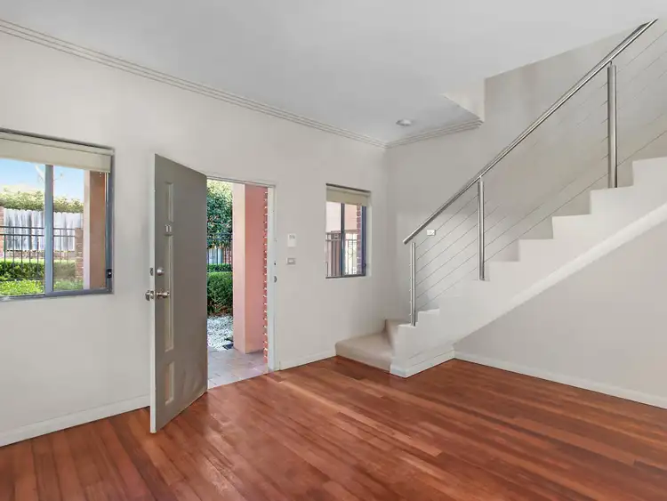 11/24 Pacific Highway, Wahroonga NSW 2076