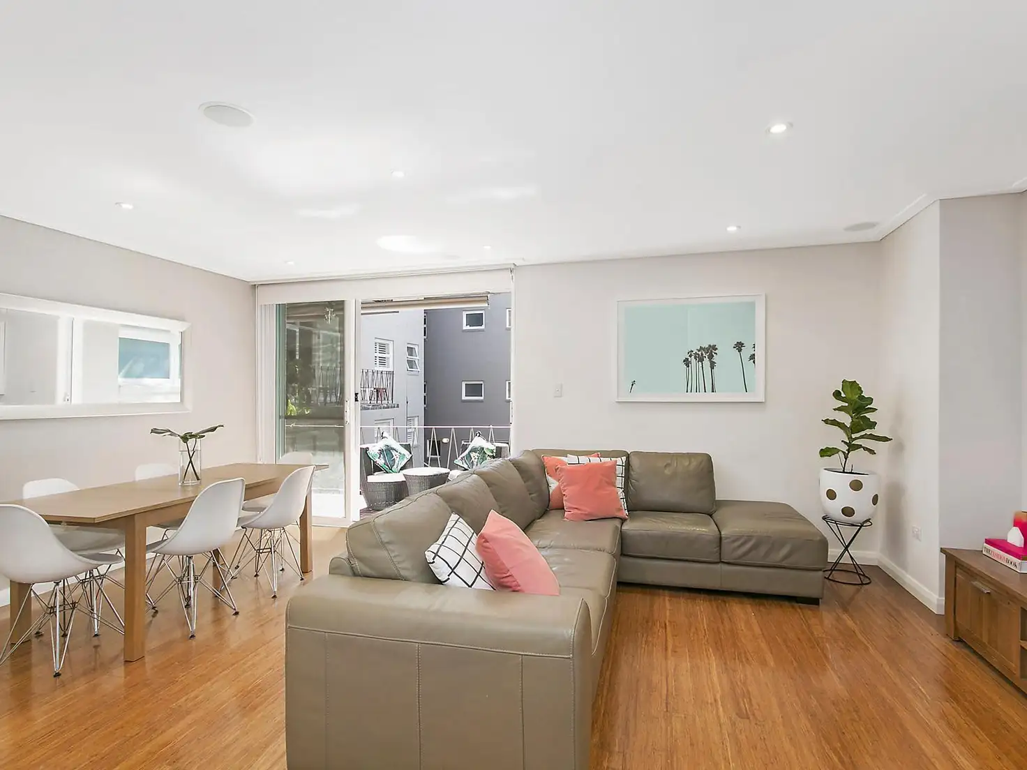 Main view of Homely apartment listing, 2/3 Ozone Street, Cronulla NSW 2230