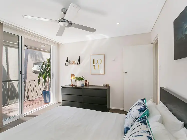 Third view of Homely apartment listing, 2/3 Ozone Street, Cronulla NSW 2230