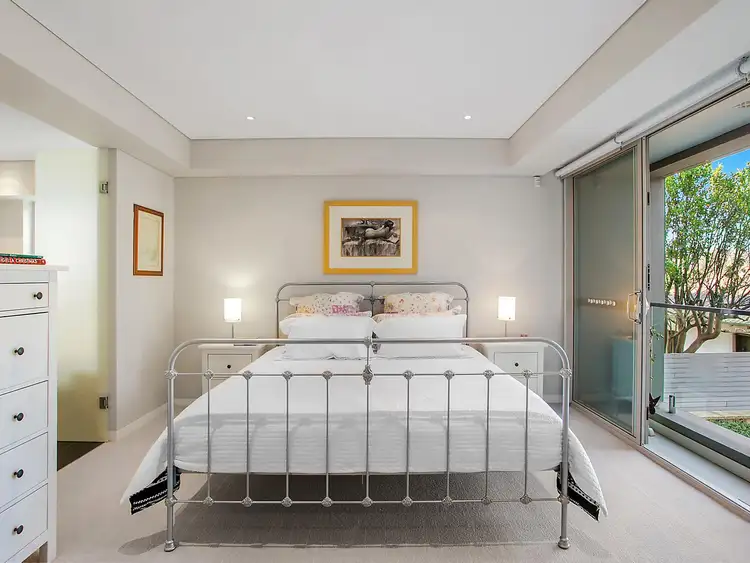 Third view of Homely apartment listing, 5/28 East Crescent Street, Mcmahons Point NSW 2060