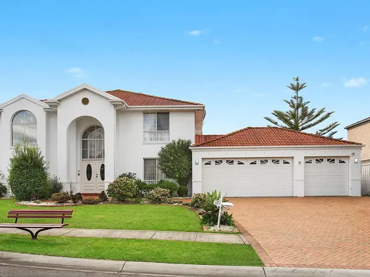 32 Brampton Drive, Beaumont Hills NSW 2155