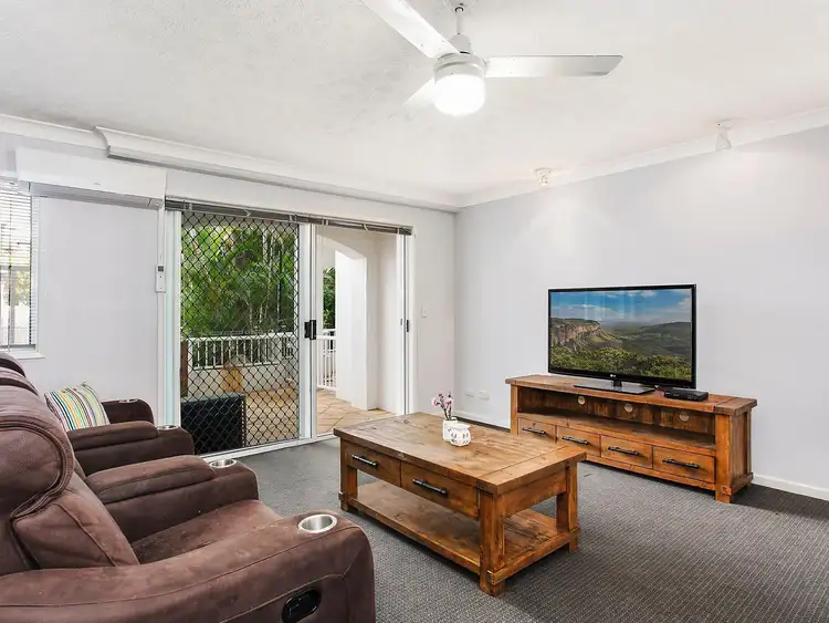 Second view of Homely apartment listing, 3/7 Purli Street, Chevron Island QLD 4217