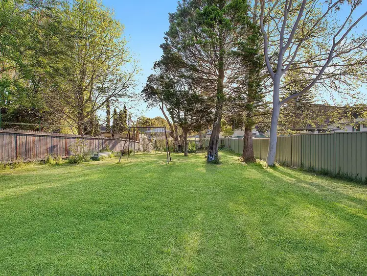 Second view of Homely house listing, 4 Nerissa Road, Erina NSW 2250