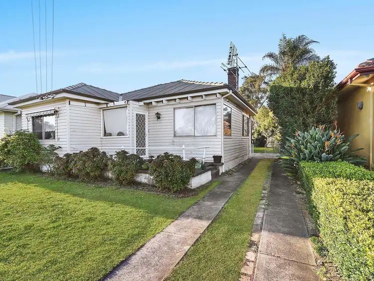 Main view of Homely house listing, 422 The Esplanade, Warners Bay NSW 2282