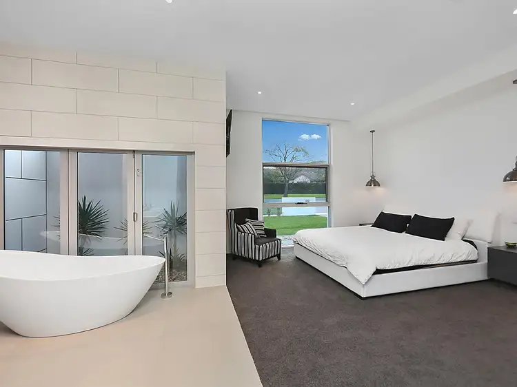 Sixth view of Homely house listing, 2 Faunce Crescent, O'connor ACT 2602