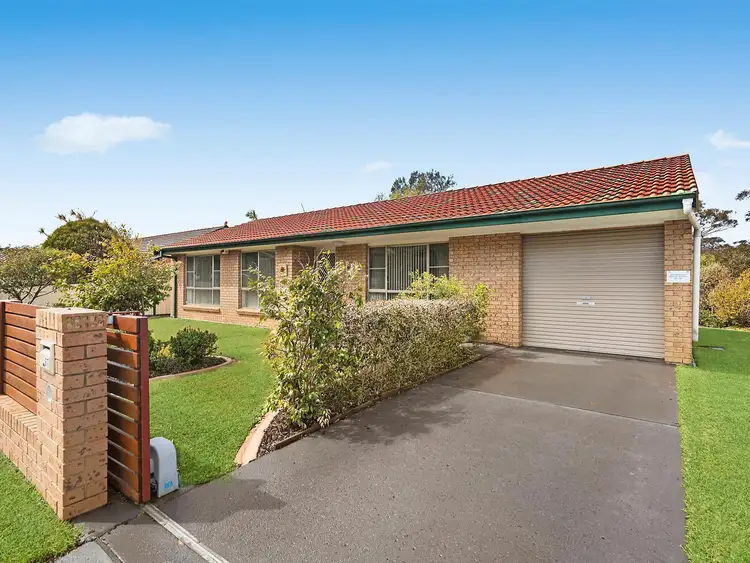 67 Lancaster Parade, Bateau Bay NSW 2261