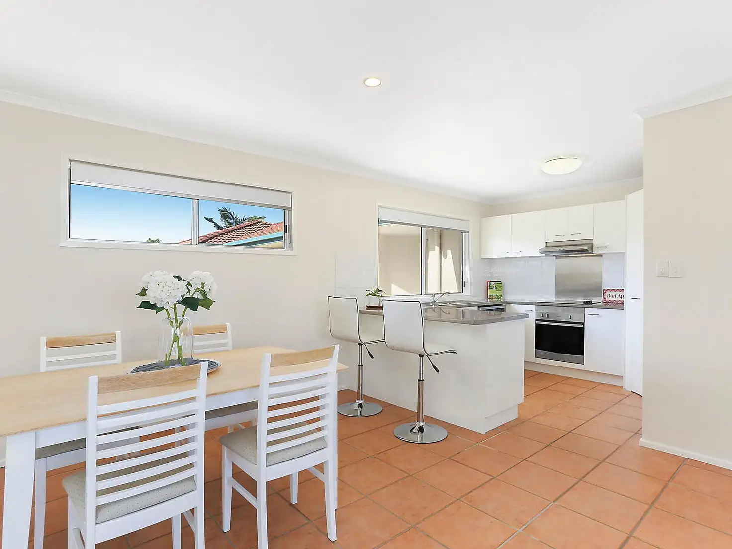 Main view of Homely apartment listing, 2/8 Advance Place, Sunrise Beach QLD 4567