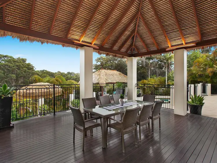 2 Evergreen Drive, Elanora QLD 4221