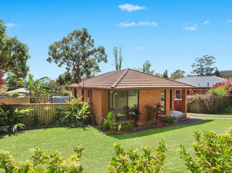 13 Katherine Crescent, Green Point NSW 2251