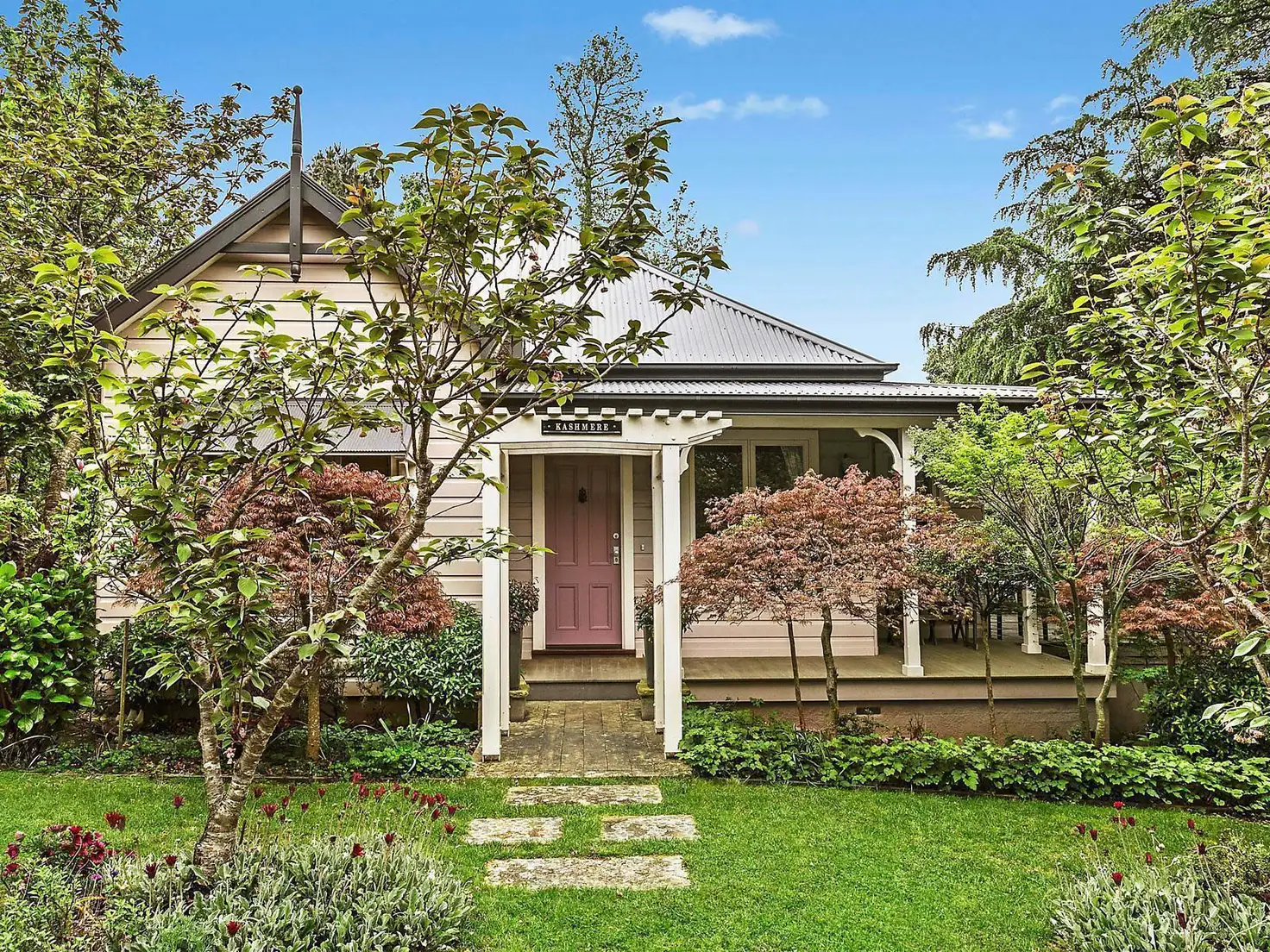 Main view of Homely house listing, 10 Cook Street, Leura NSW 2780
