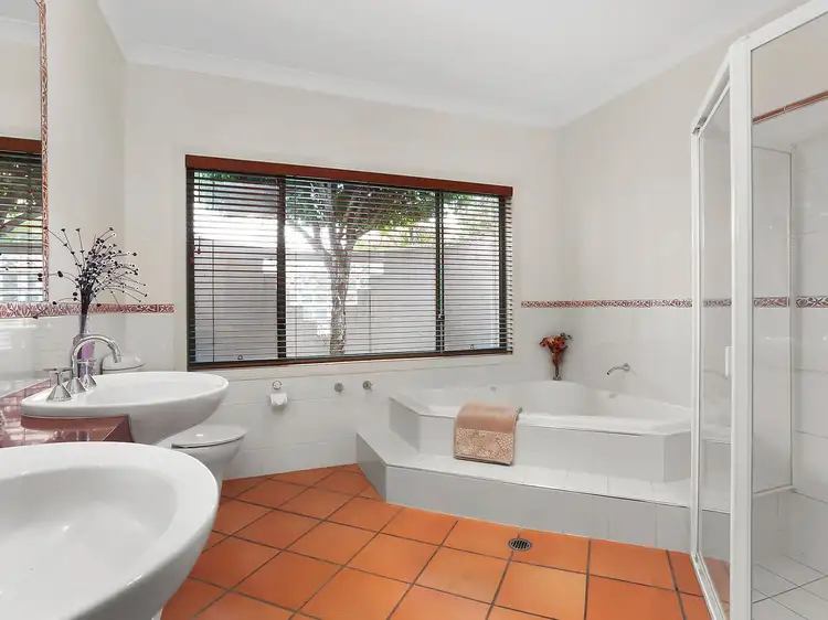 Second view of Homely house listing, 5 Poplar Close, Calamvale QLD 4116