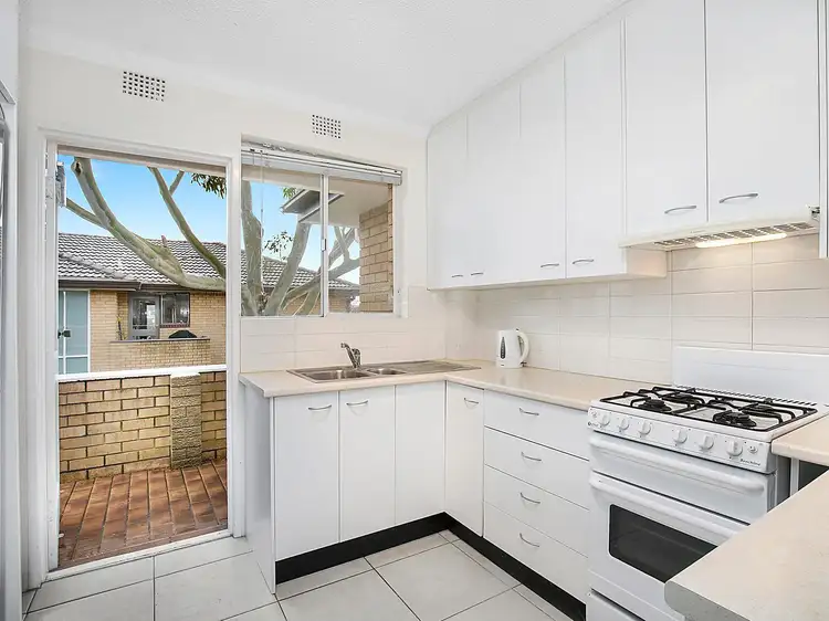 Third view of Homely apartment listing, 9/5 Byron Street, Coogee NSW 2034