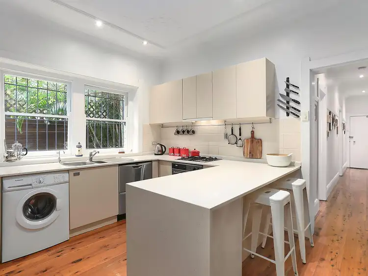 Third view of Homely apartment listing, 2/154 Beach Street, Coogee NSW 2034