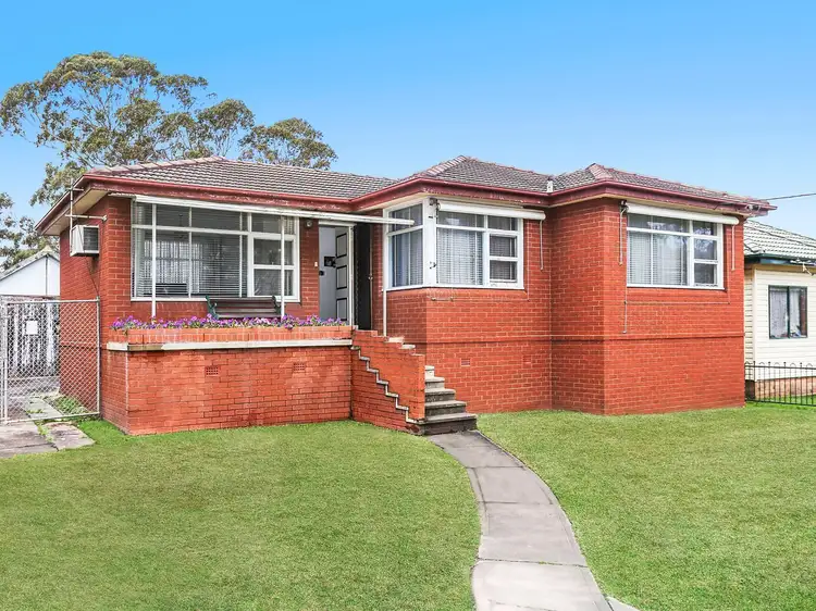 212 Horsley Road, Panania NSW 2213