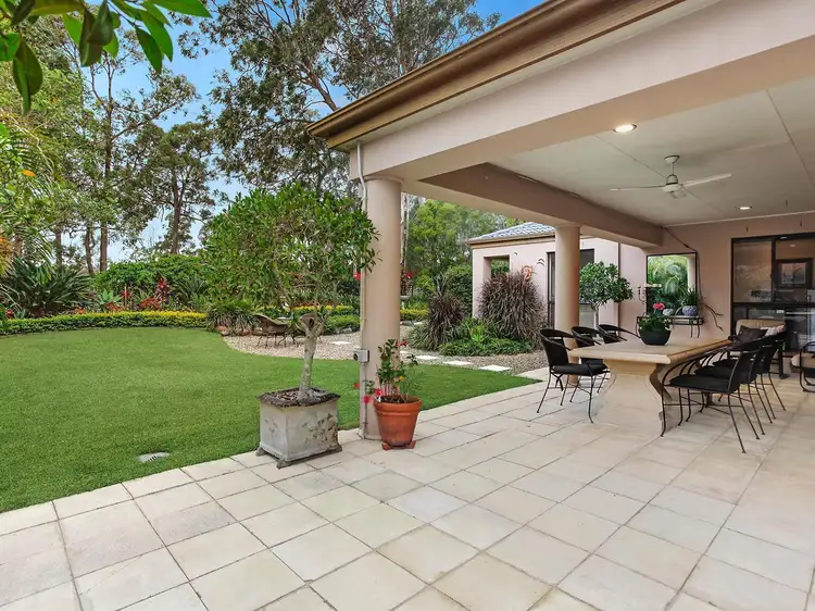 27 Chichester Drive, Arundel QLD 4214