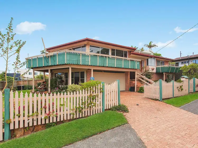 6 Dover Road, Wamberal NSW 2260