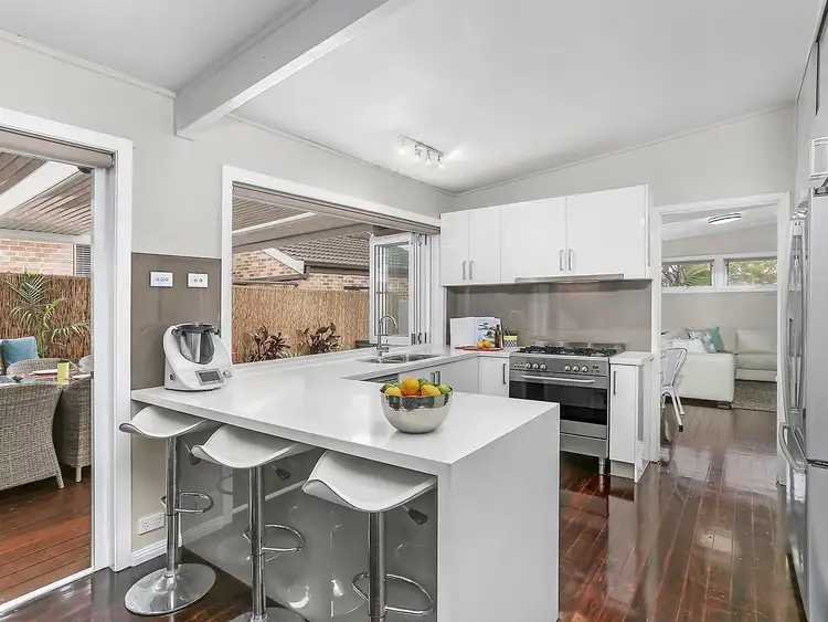 219 Cooriengah Heights Road, Engadine NSW 2233