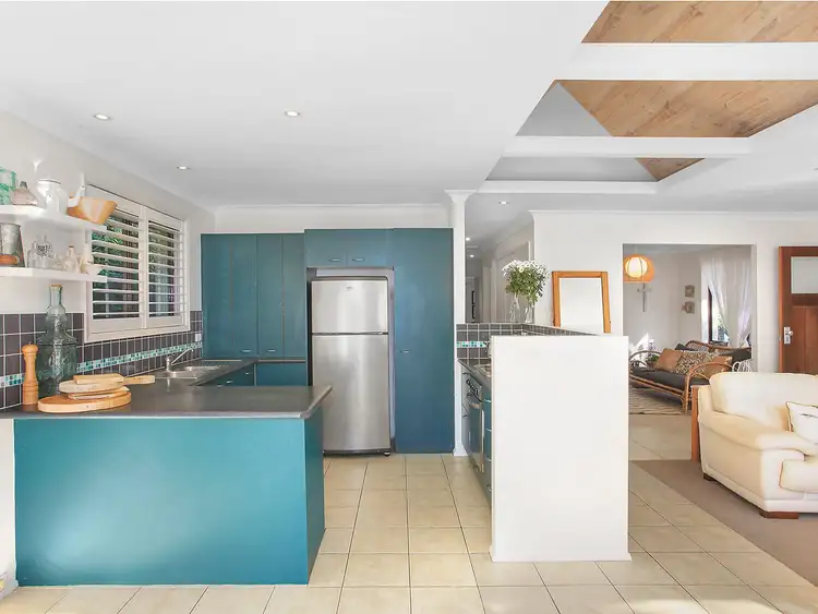 2 Peel Street, Avoca Beach NSW 2251
