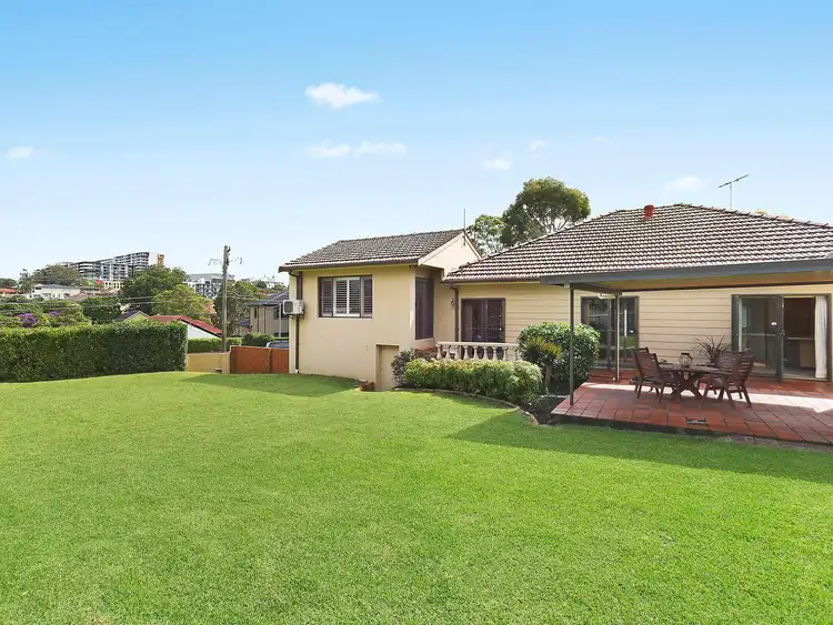 1 Woodbine Crescent, Ryde NSW 2112