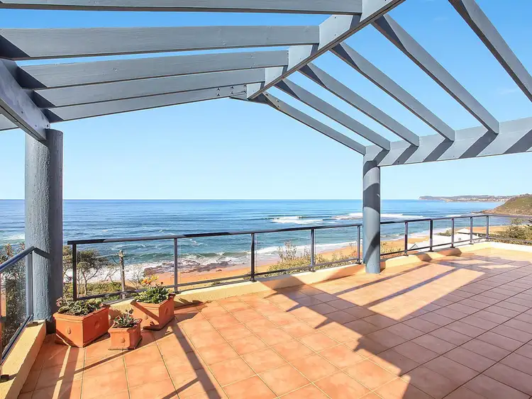62 Forresters Beach Road, Forresters Beach NSW 2260