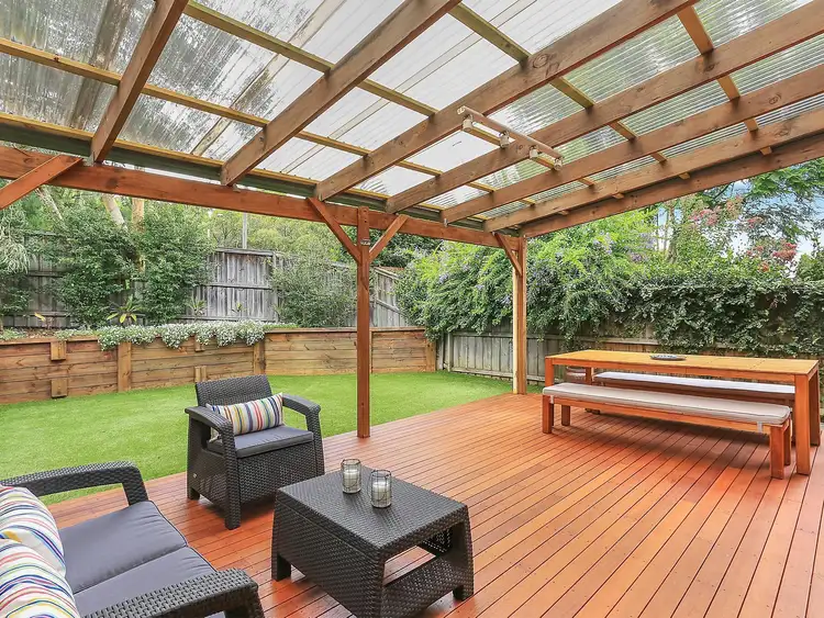 2D Valley Road, Forestville NSW 2087