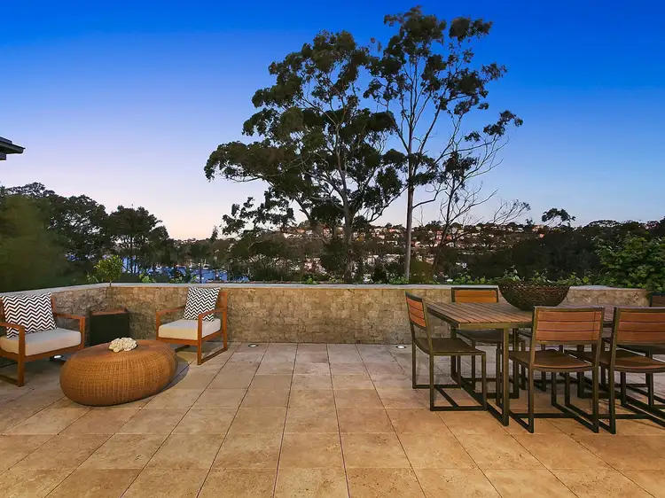 1 The Barricade, Castlecrag NSW 2068