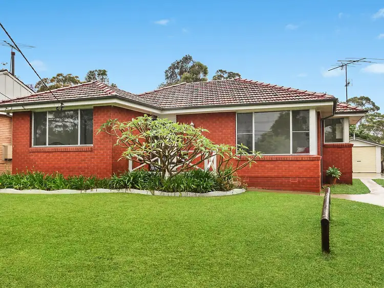 11 Jenolan Close, Hornsby Heights NSW 2077