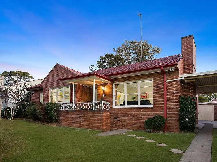 8 Jackson Crescent, Denistone East NSW 2112