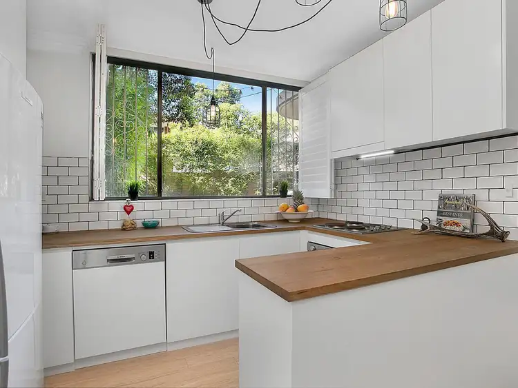 Third view of Homely apartment listing, 4/140 Alexander Street, Crows Nest NSW 2065