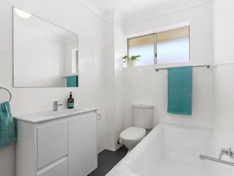Third view of Homely apartment listing, 5/116 Pacific Parade, Dee Why NSW 2099