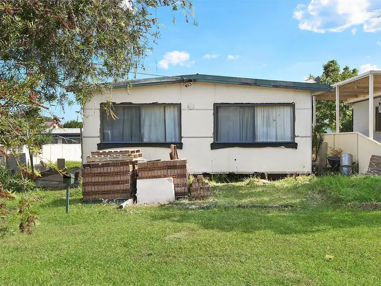 14 Merrendale Avenue, Gorokan NSW 2263