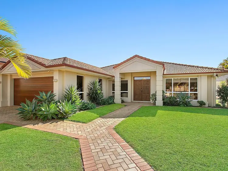 7 Jaeger Way, Benowa Waters QLD 4217