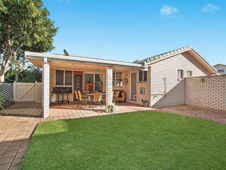 2/20 Patricia Parade, Lennox Head NSW 2478
