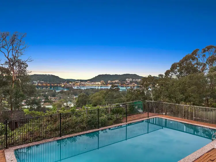 15 Penang Street, Point Clare NSW 2250