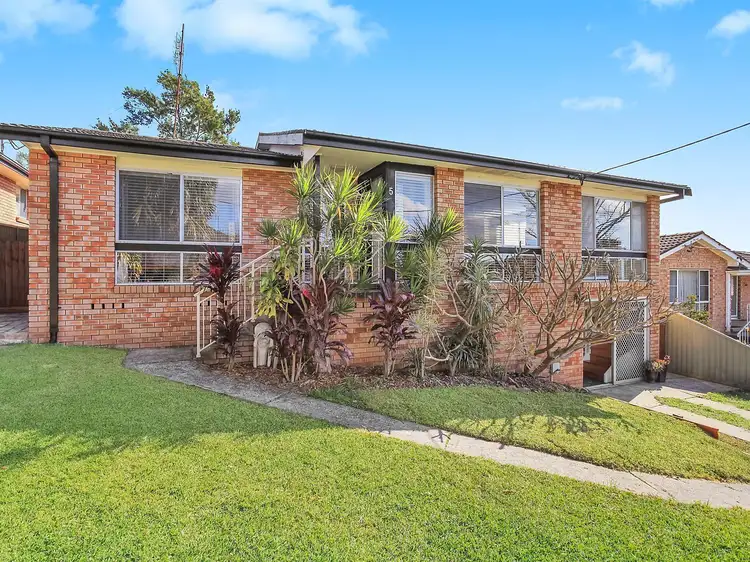 5 Craigend Street, Wyoming NSW 2250