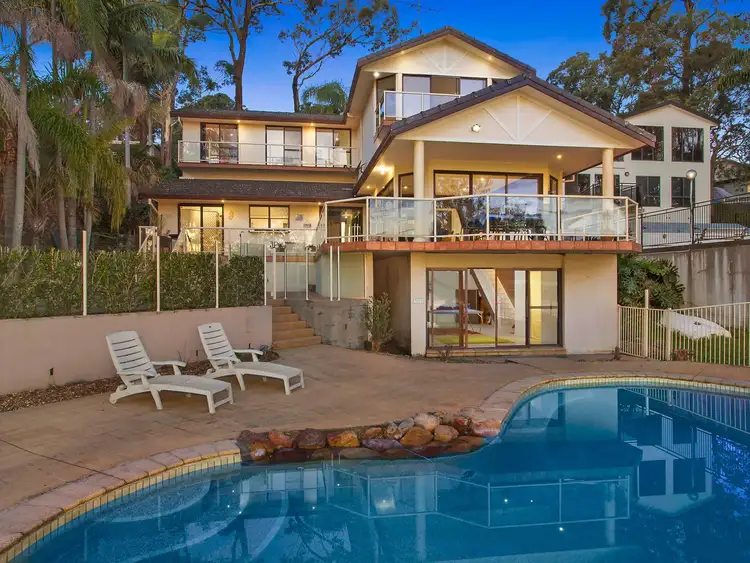 11 Elfin Hill Road, Green Point NSW 2251