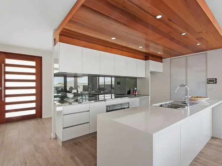 12 Laffan Street, Coombs ACT 2611