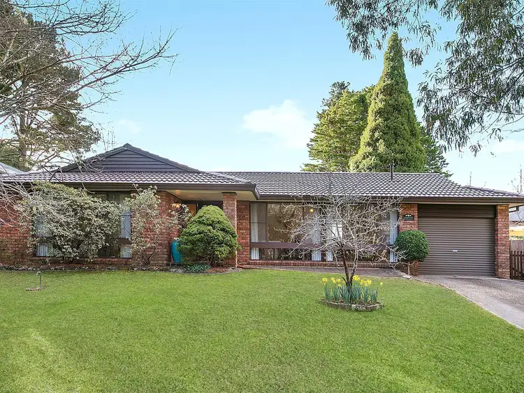 19 Beatty Road, Wentworth Falls NSW 2782