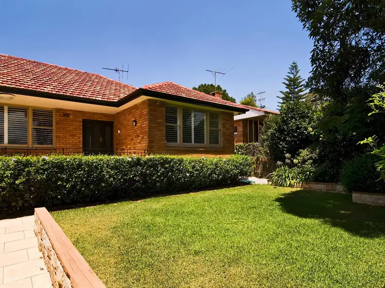 10 Valleyview Crescent, Greenwich NSW 2065