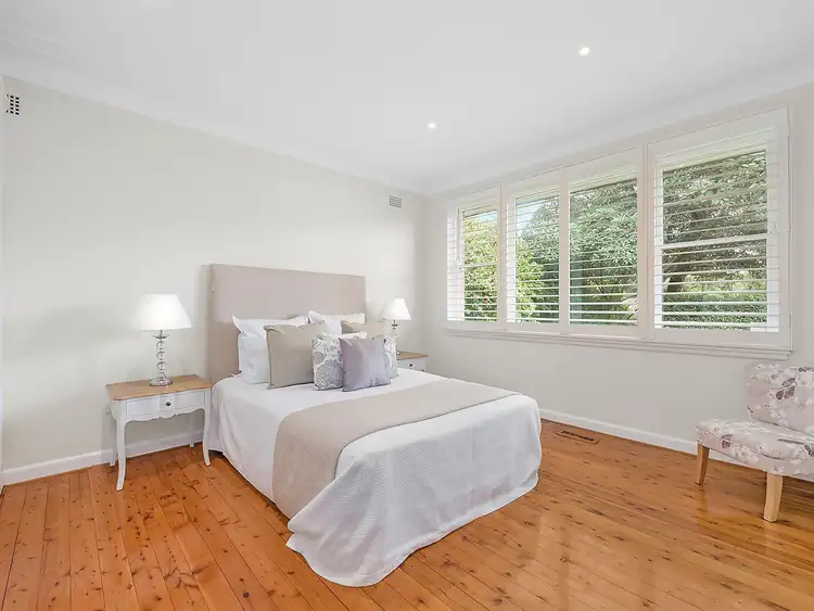 Fifth view of Homely house listing, 10 Valleyview Crescent, Greenwich NSW 2065