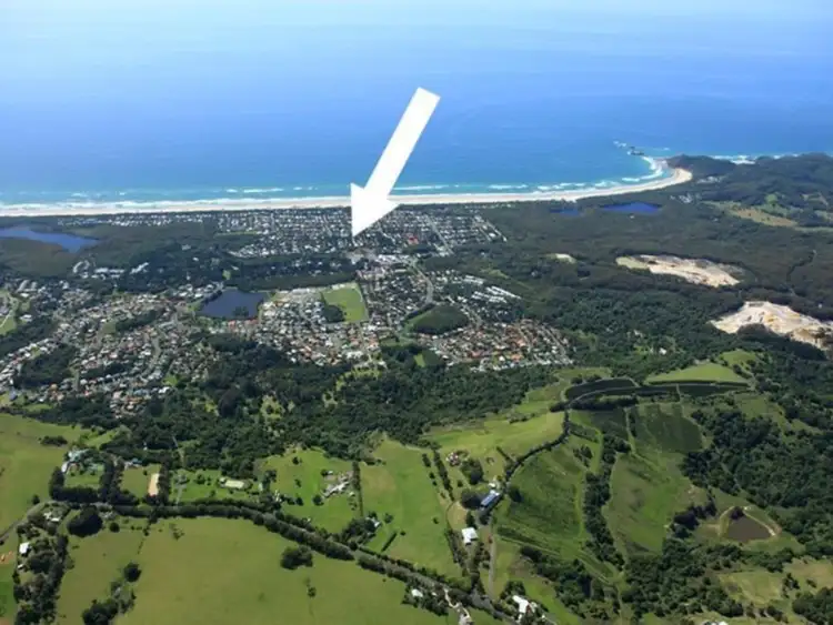 Second view of Homely house listing, 1/16 Oceanside Place, Suffolk Park NSW 2481