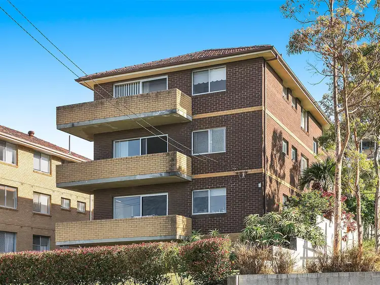 Third view of Homely apartment listing, 2/121 Griffiths Street, Balgowlah NSW 2093
