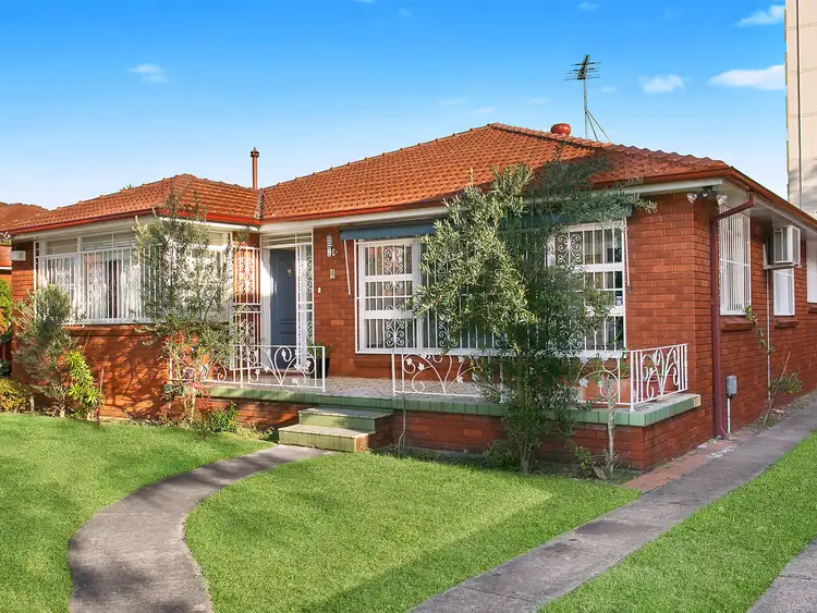 3 Evans Avenue, Eastlakes NSW 2018