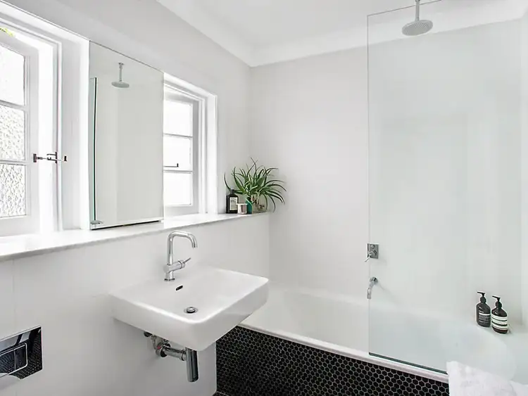 Second view of Homely apartment listing, 8/172 New South Head Road, Edgecliff NSW 2027