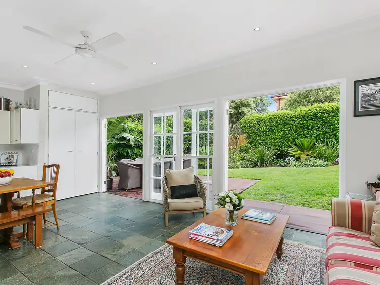 61 Gondola Road, North Narrabeen NSW 2101