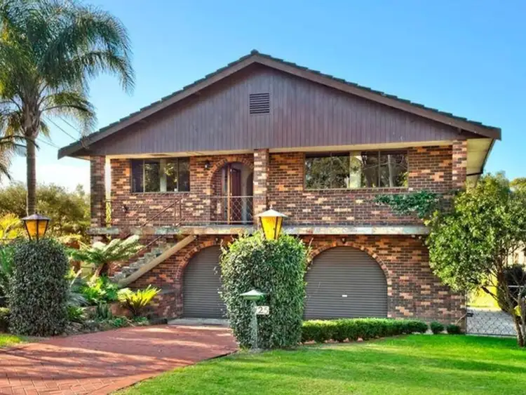 25 Bignell Street, Illawong NSW 2234