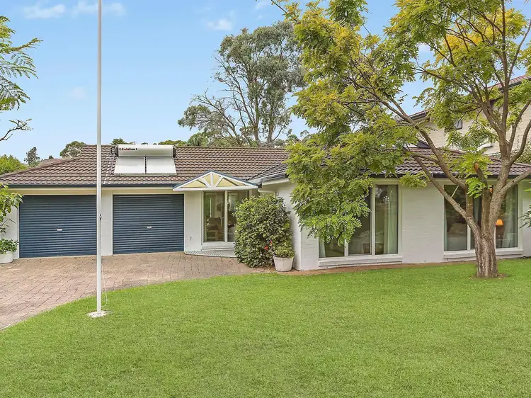 10 Field Place, Illawong NSW 2234