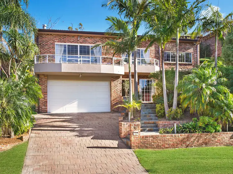 13 Bradley Place, Illawong NSW 2234