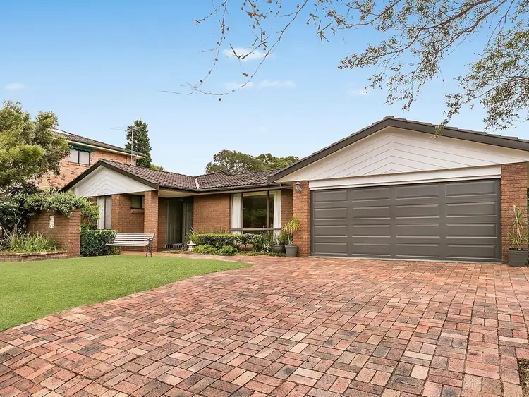 5 Black Close, Illawong NSW 2234