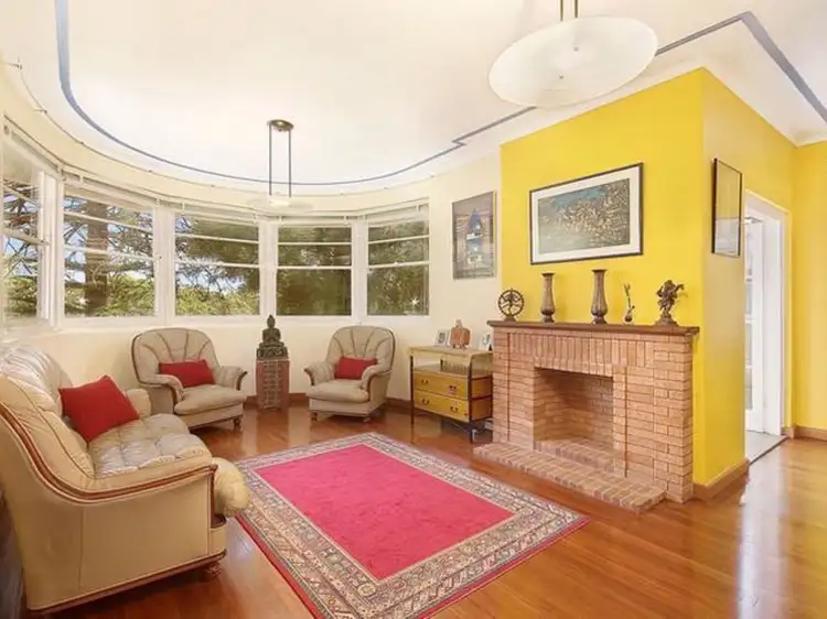 7 Crowther Avenue, Greenwich NSW 2065